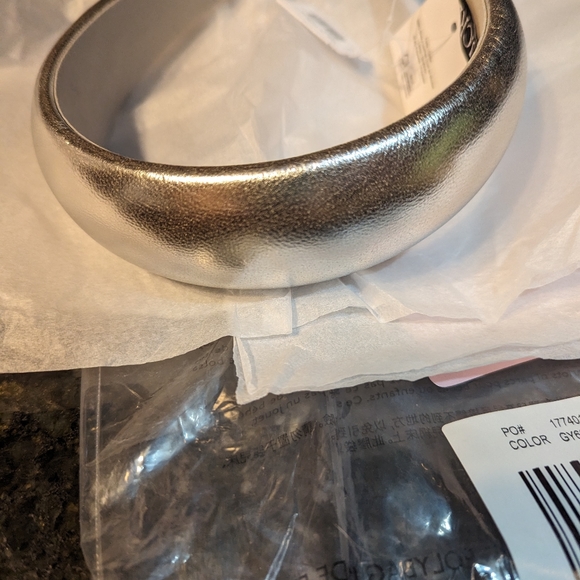 NWT🤩 J. CREW 💌🩶ROSSI PUFFED HEADBAND: SILVER MIRROR🩶💌 ⭐ METALLIC LEATHER!⭐ - Picture 3 of 8